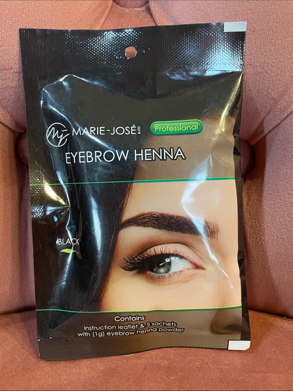 Marie-Jose eyebrow henna.